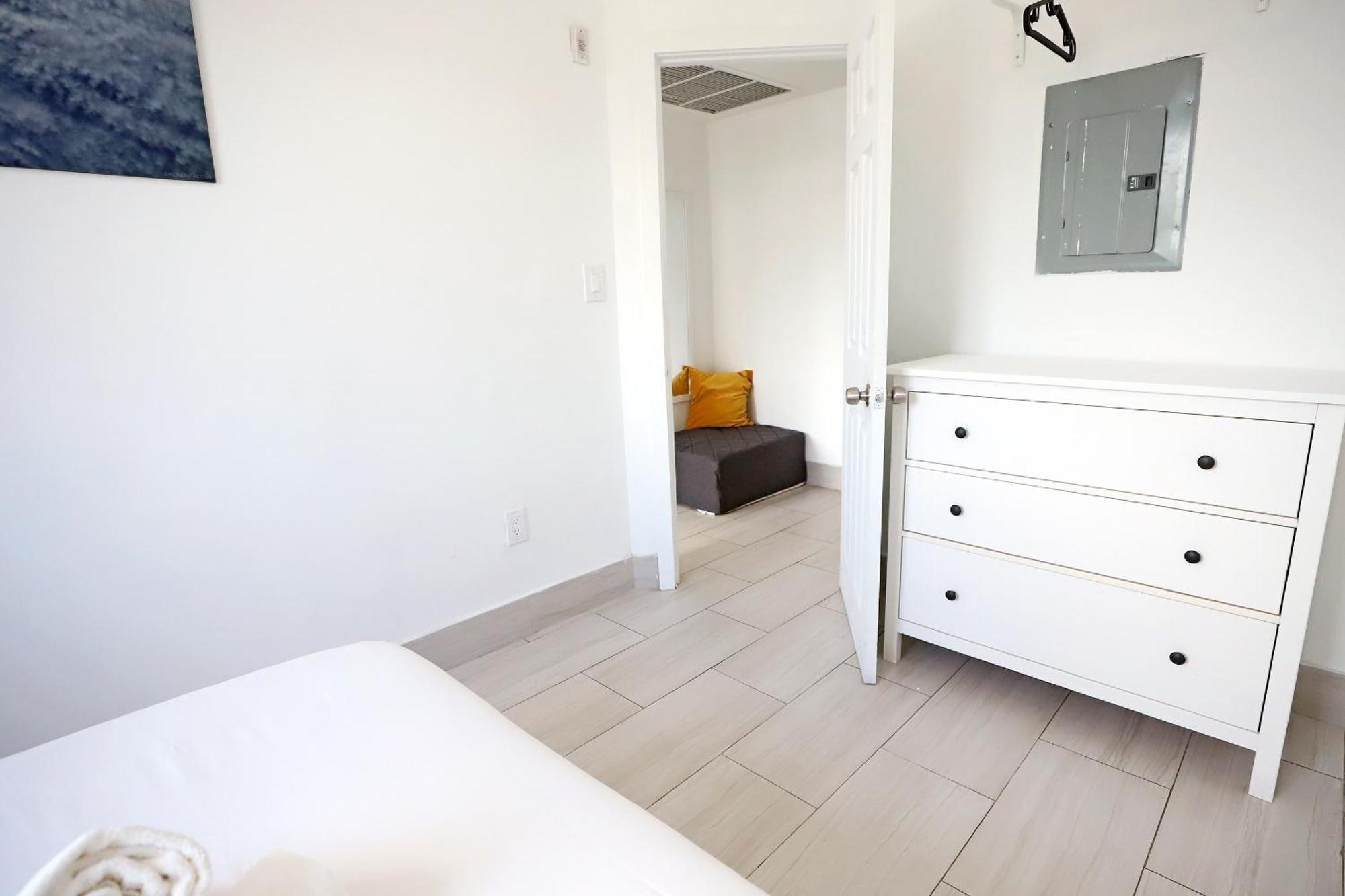 2 Bedroom Apartment 3 Minute Walk To South Beach & Ocean Drive Miami Beach Luaran gambar