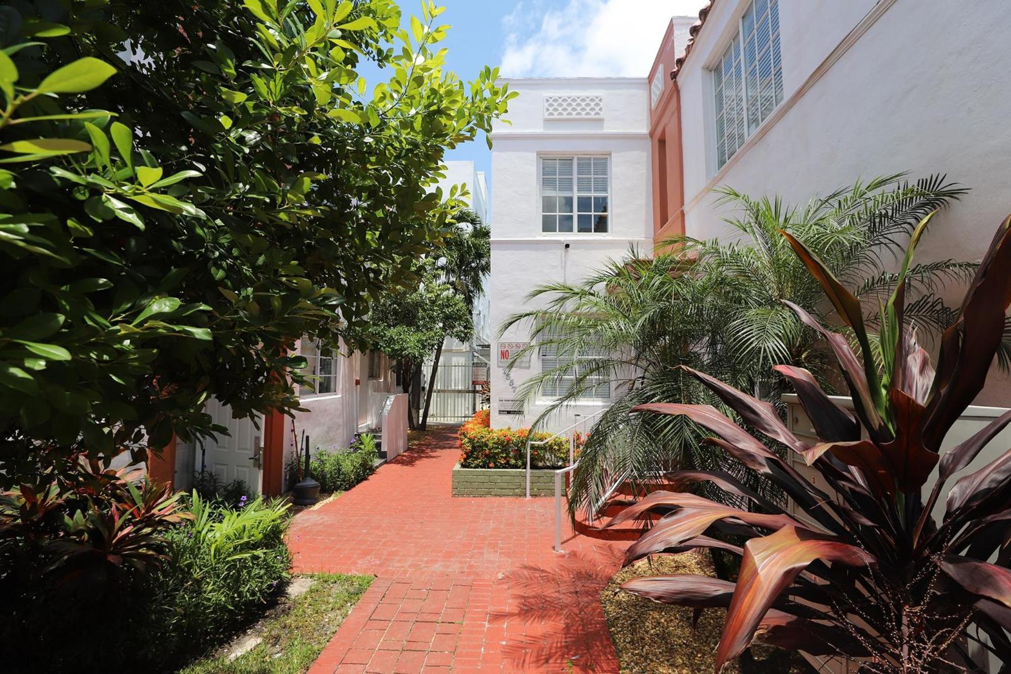 2 Bedroom Apartment 3 Minute Walk To South Beach & Ocean Drive Miami Beach Luaran gambar